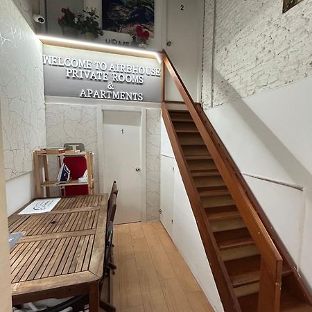 Airbhouse Private Rooms & Apartments Sevilla Exteriör bild