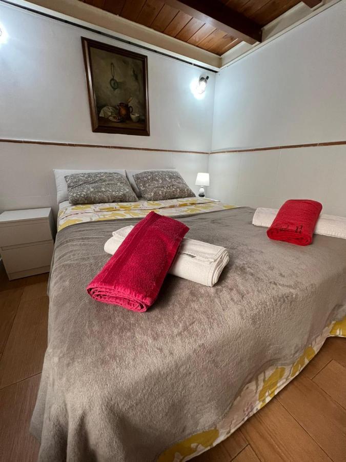 Airbhouse Private Rooms & Apartments Sevilla Exteriör bild