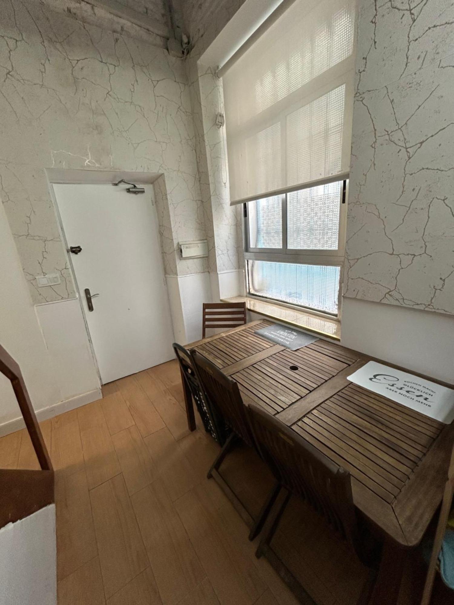 Airbhouse Private Rooms & Apartments Sevilla Exteriör bild