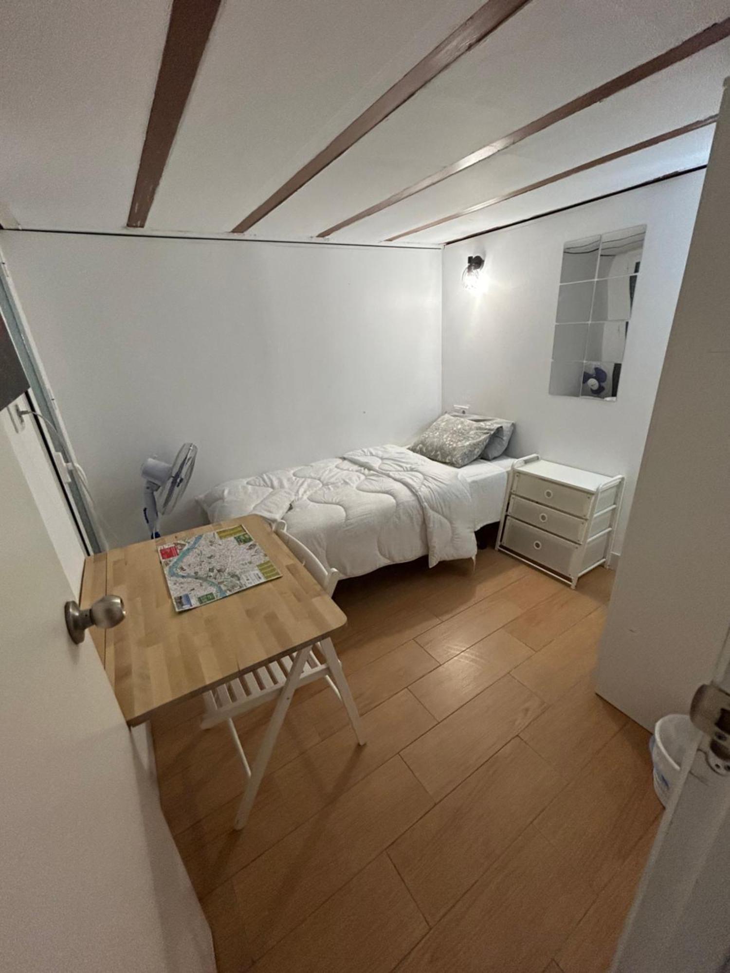Airbhouse Private Rooms & Apartments Sevilla Exteriör bild